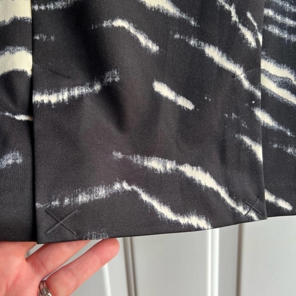Michael Kors Zebra Print Skirt Size 8 - Picture 6 of 14